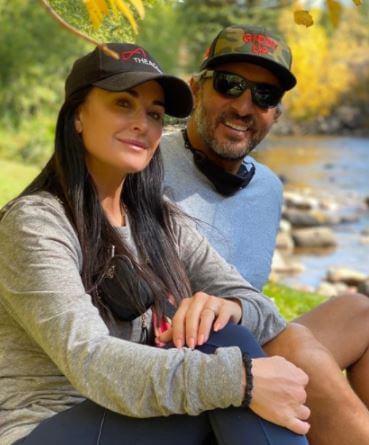 Kyle with her husband, Mauricio Umansky